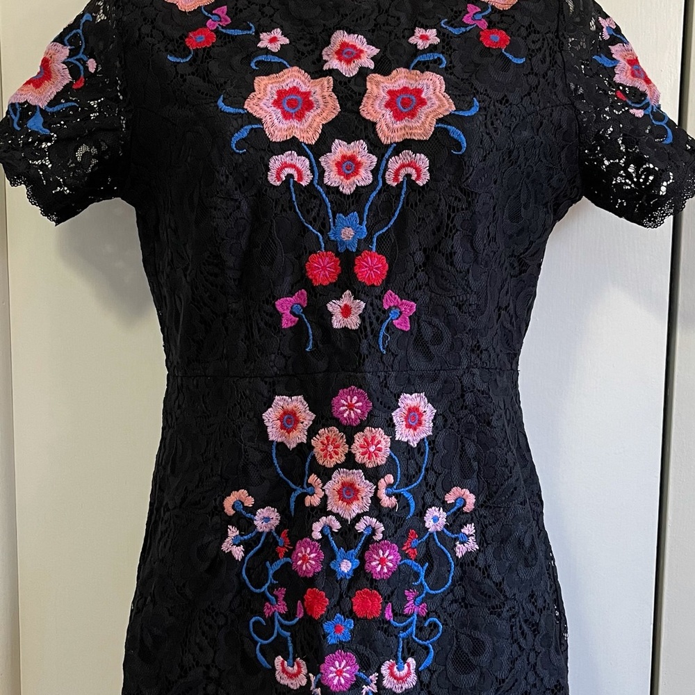 Dress - Picture 5 of 6
